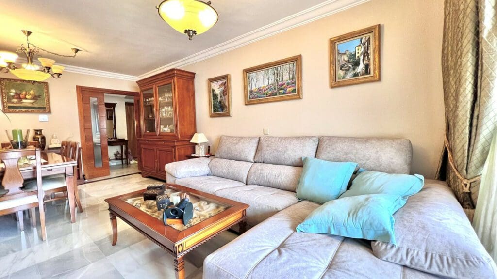 3 Bedroom Penthouse Apartment In The Golden Mile