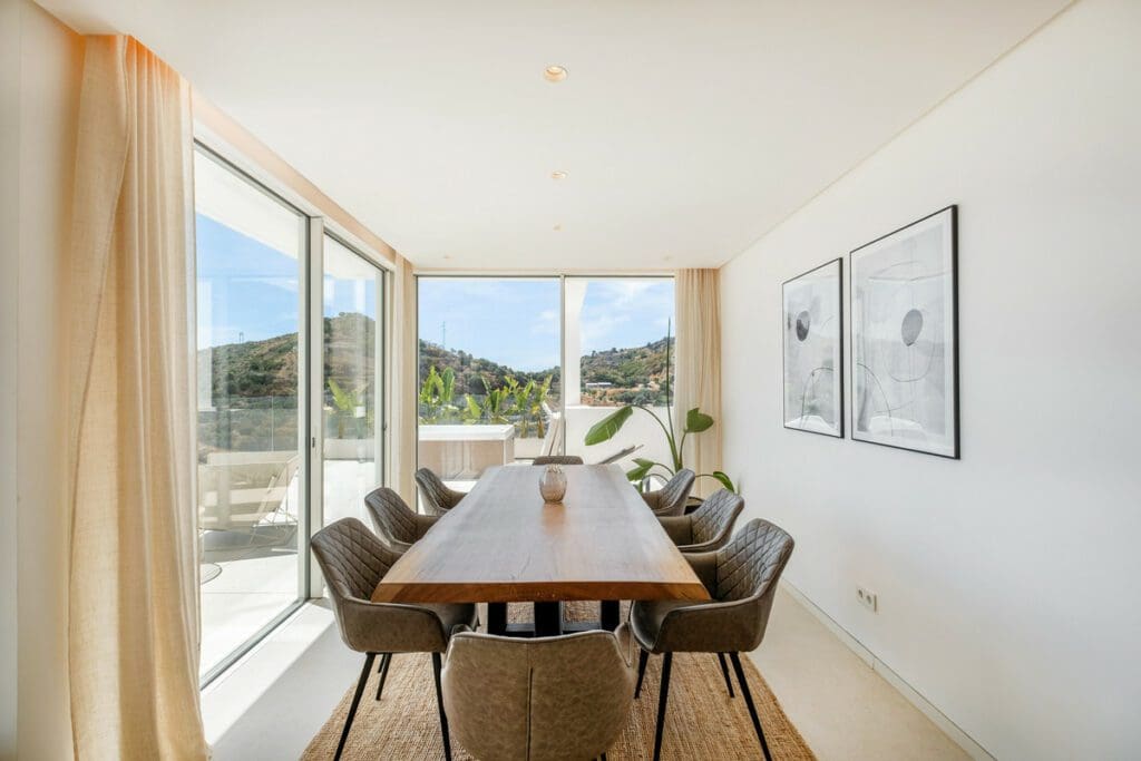 3 Bedroom Penthouse Apartment In Ojén