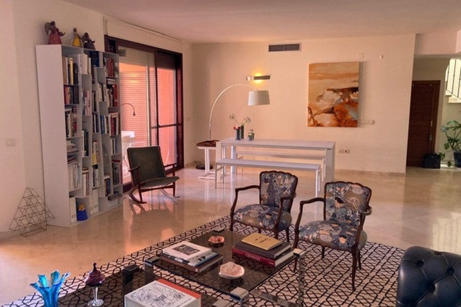 4 Bedroom Penthouse Apartment In Marbella