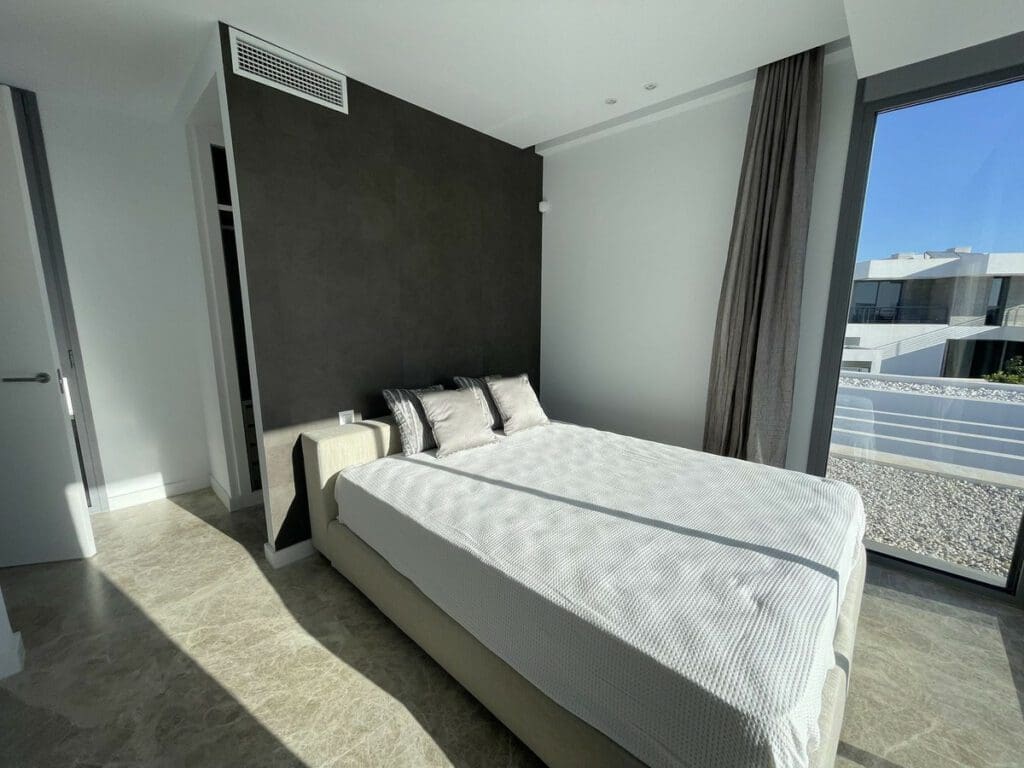 5 Bedroom Detached Villa In Cancelada