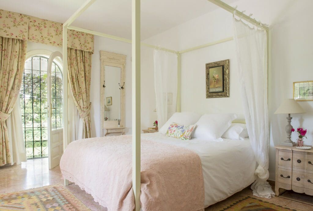 4 Bedroom Detached Villa In Marbella