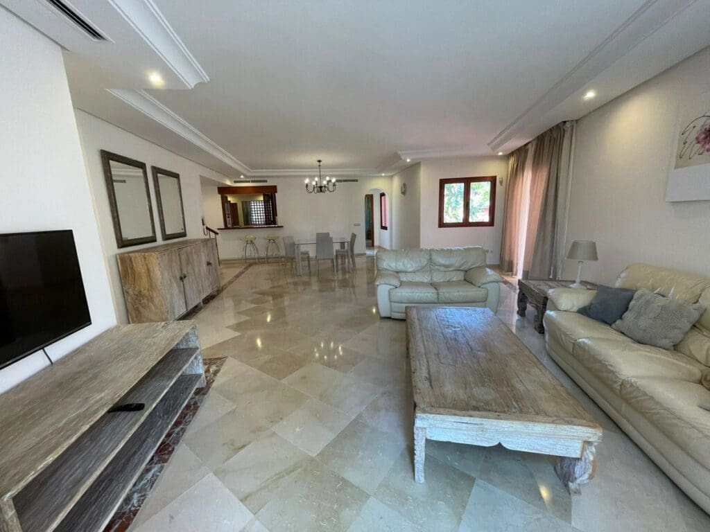 3 Bedroom Penthouse Apartment In New Golden Mile