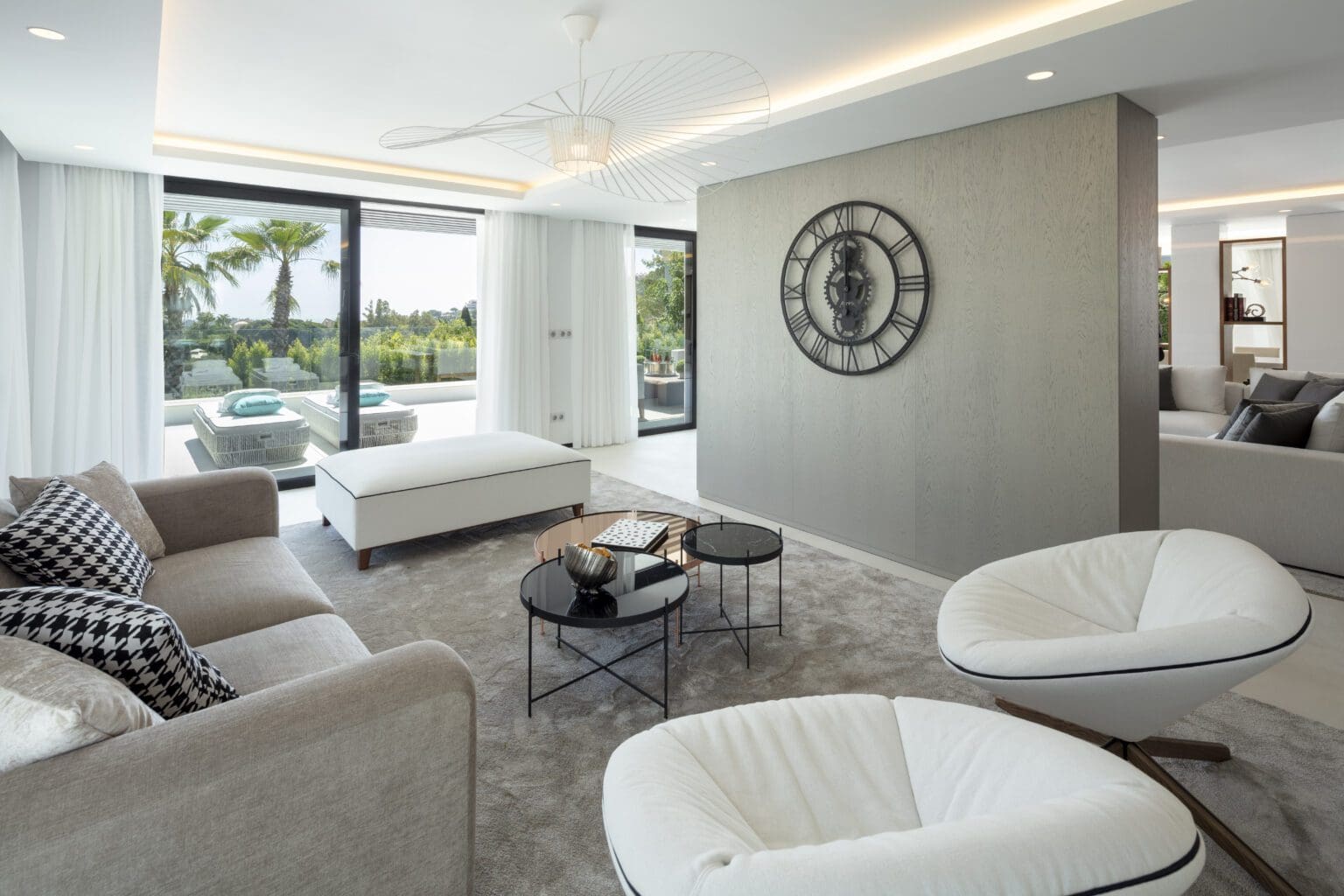 Lotus 5 – Stunning Contemporary Villa