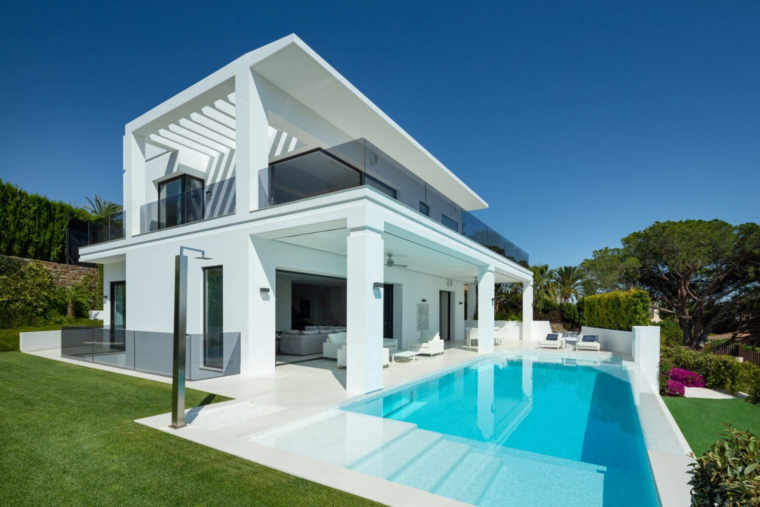 Villa Blue – Modern Luxury Villa
