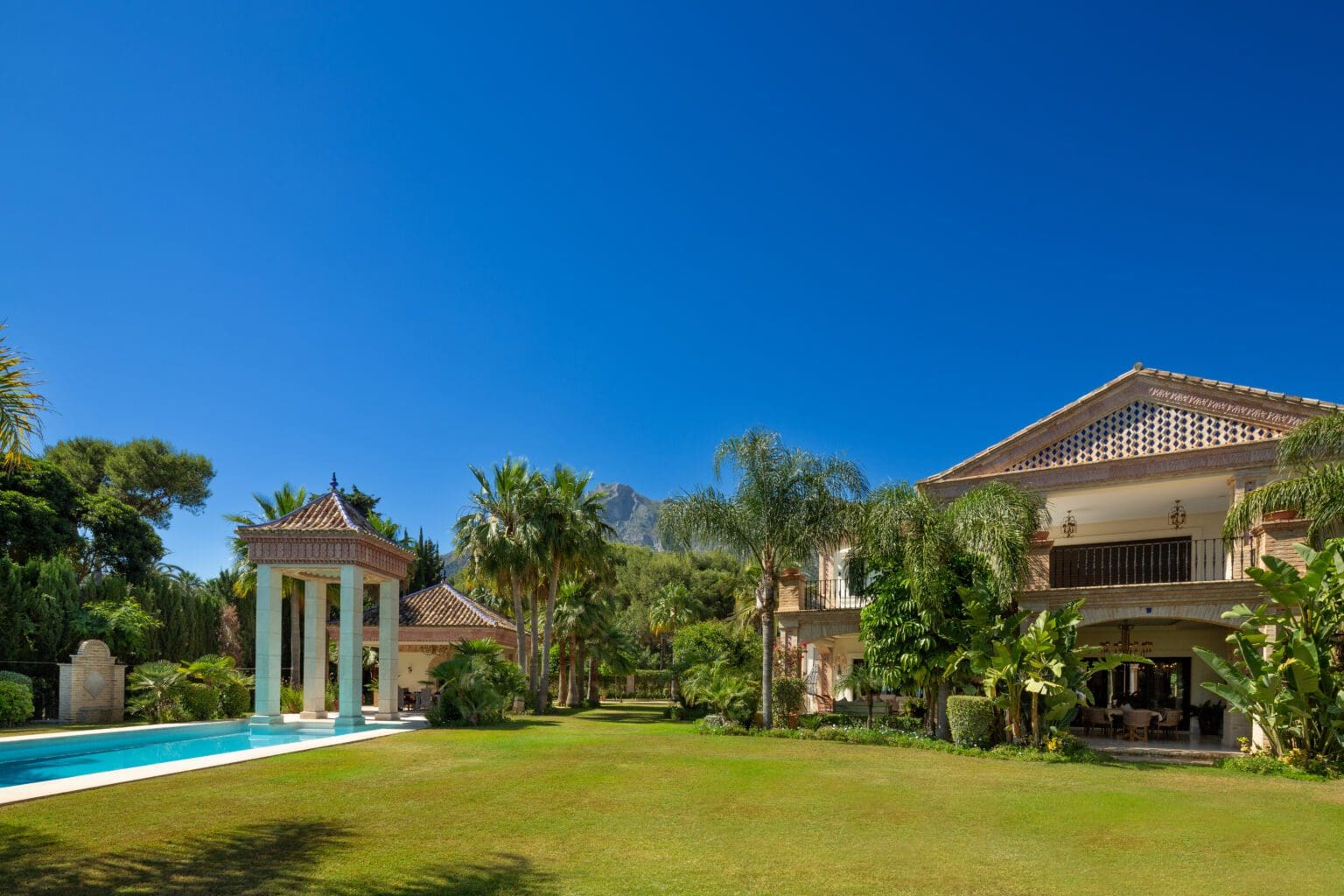 Villa Eos – Magnificent Mansion