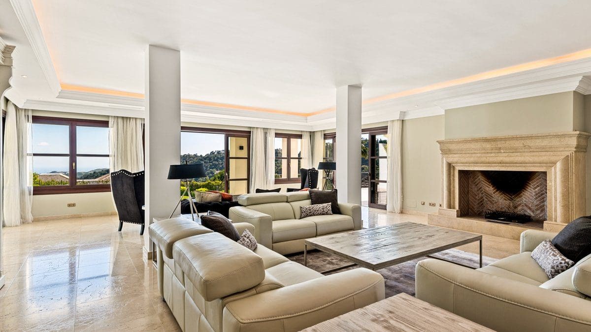Villa Zagaleta – Magnificent 8 Bedroom Mansion