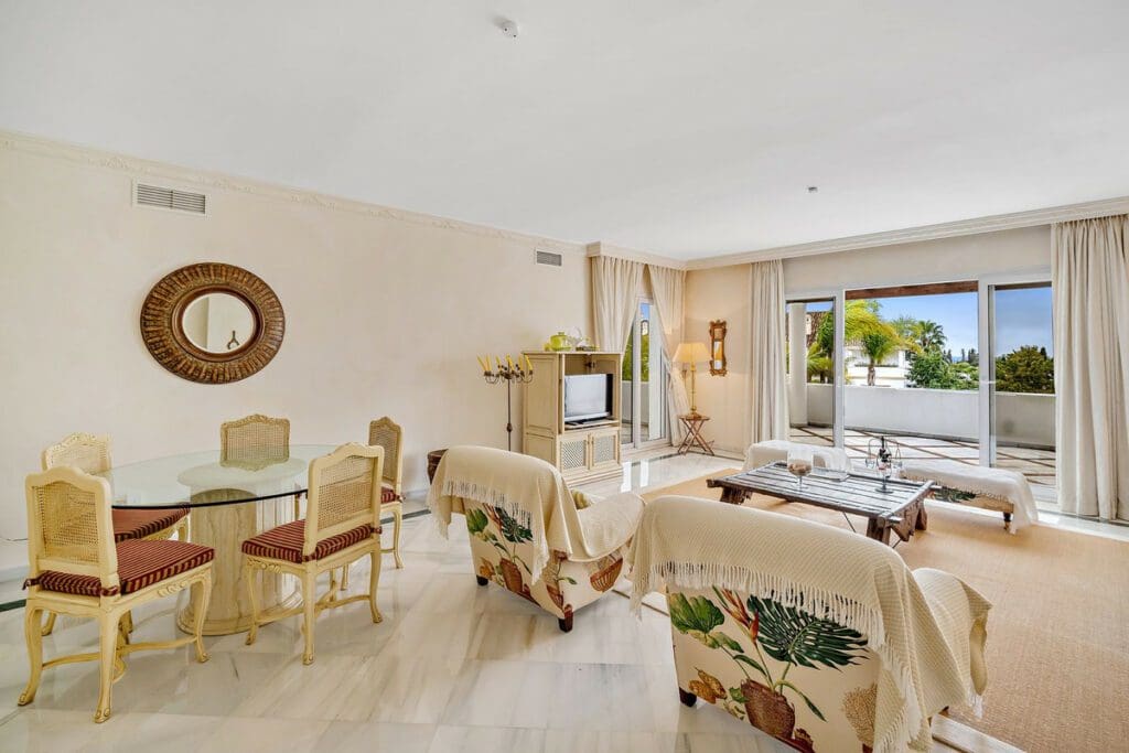 3 Bedroom Middle Floor Apartment In Marbella