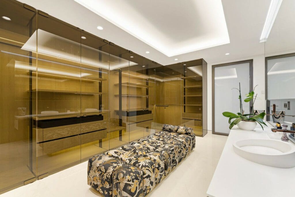 4 Bedroom Penthouse Apartment In New Golden Mile