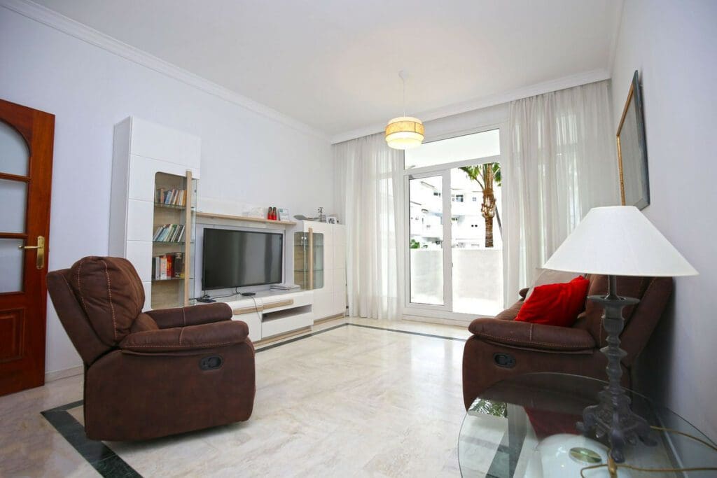 3 Bedroom Middle Floor Apartment In Marbella