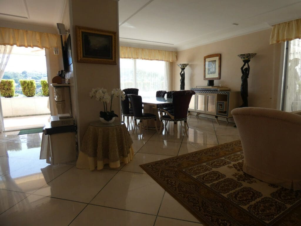 4 Bedroom Penthouse Apartment In Las Brisas