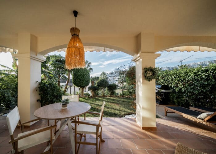 La Quinta Hills 24 - Boho-inspired Apartment In La Quinta With Mountain Views, Community Pool, And Golf-centric Lifestyle In Benahavis. Ideal For Homebuyers Or Investors.